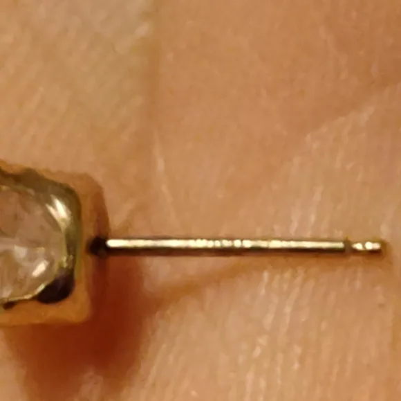 ❤️ SOLD!! Lot of 14k and 10k Earrings - Picture 6 of 6